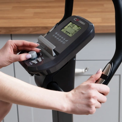 Полнофункциональный велоэргометр Carbon fitness u804